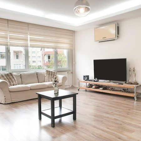 Central And Vibrant Flat With Balcony In Besiktas イスタンブール エクステリア 写真