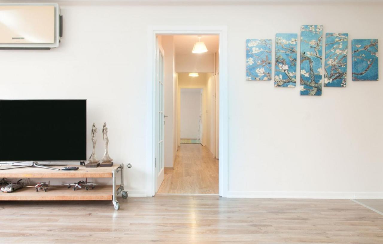 Central And Vibrant Flat With Balcony In Besiktas イスタンブール エクステリア 写真