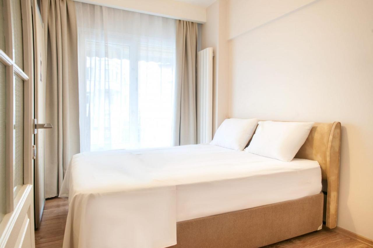 Central And Vibrant Flat With Balcony In Besiktas イスタンブール エクステリア 写真